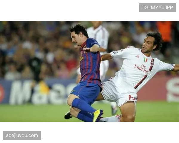 球是否出界？裁判如何判定足球出界的精确瞬间